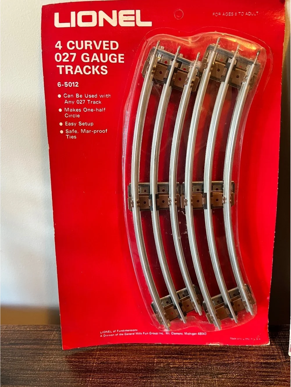 new lot of 2 sealed packages Lionel train tracks 027 gauge curved